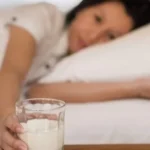 4 Manfaat Minum Susu Sebelum Tidur di Malam Hari yang Perlu Anda Ketahui