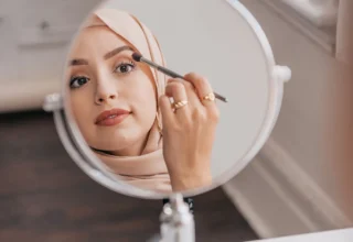 7 Ide Makeup Look Hijab Terbaru yang Segar dan Tampil Memukau